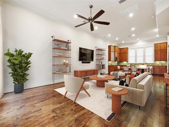 2134  Canton Street , Dallas Texas 75201