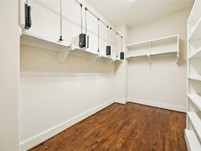 2134  Canton Street , Dallas Texas 75201