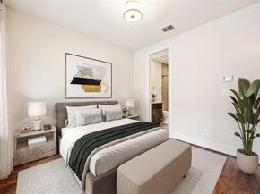 2134  Canton Street , Dallas Texas 75201