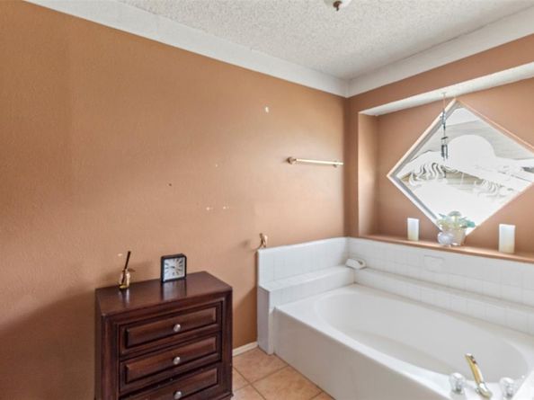 2913  David Drive , Rowlett Texas 75088