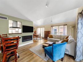 4211  Prescott Avenue  5, Dallas Texas 75219