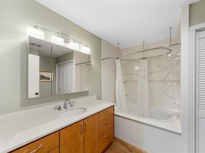 4211  Prescott Avenue  5, Dallas Texas 75219