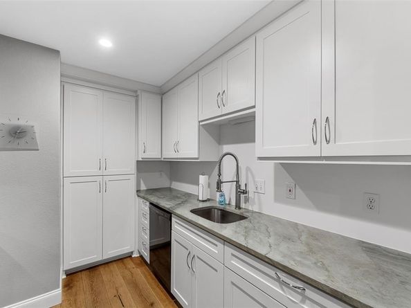 4211  Prescott Avenue  5, Dallas Texas 75219
