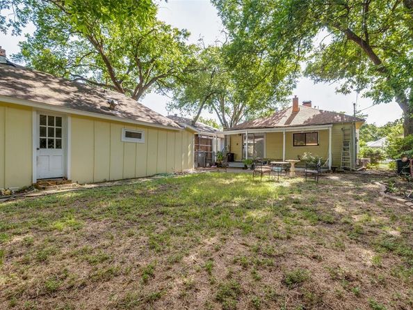 400 S Clinton Avenue , Dallas Texas 75208
