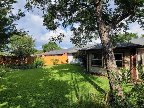 10207  Sweet Gum Street , Dallas Texas 75249