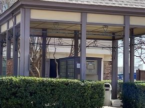 613  Carriagehouse Lane  8D, Garland Texas 75040