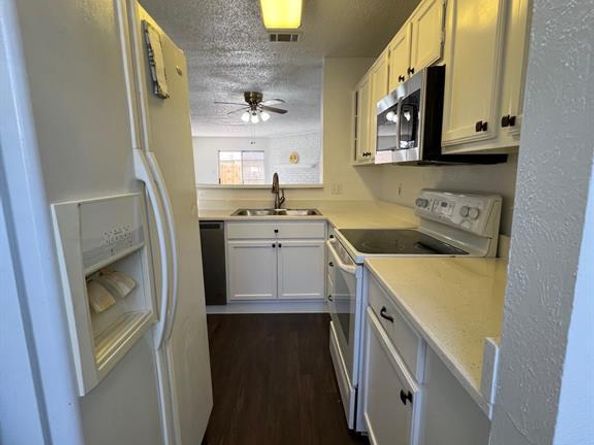 613  Carriagehouse Lane  8D, Garland Texas 75040