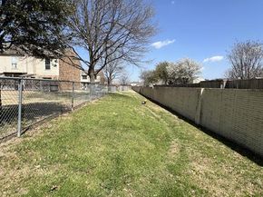 613  Carriagehouse Lane  8D, Garland Texas 75040