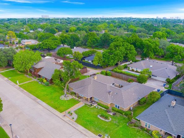 7148  Roundrock Road , Dallas Texas 75248
