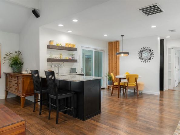 7148  Roundrock Road , Dallas Texas 75248