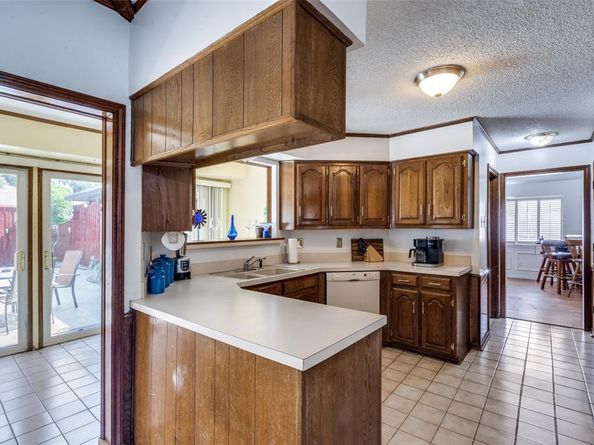 6527  Genstar Lane , Dallas Texas 75252