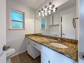 2517  Laredo Court , Arlington Texas 76015