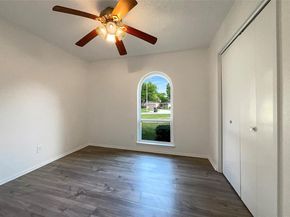 2517  Laredo Court , Arlington Texas 76015