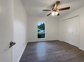 2517  Laredo Court , Arlington Texas 76015