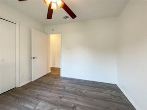 2517  Laredo Court , Arlington Texas 76015