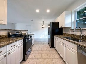 2517  Laredo Court , Arlington Texas 76015