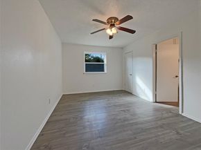 2517  Laredo Court , Arlington Texas 76015