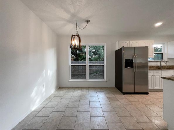 2517  Laredo Court , Arlington Texas 76015