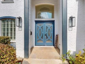 1404  Sylvan Avenue , Dallas Texas 75208