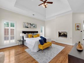 1404  Sylvan Avenue , Dallas Texas 75208