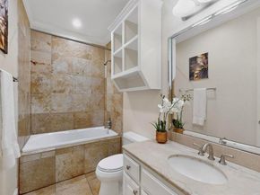 1404  Sylvan Avenue , Dallas Texas 75208
