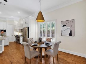 1404  Sylvan Avenue , Dallas Texas 75208