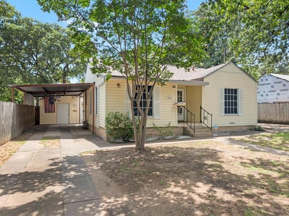 2312  Owens Street , Haltom City Texas 76117