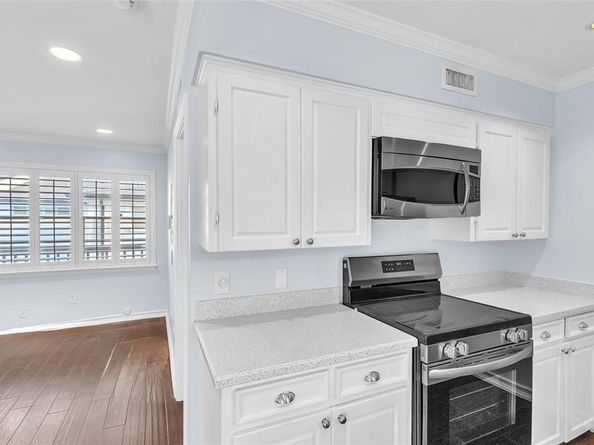 6140  Bandera Avenue , Dallas Texas 75225