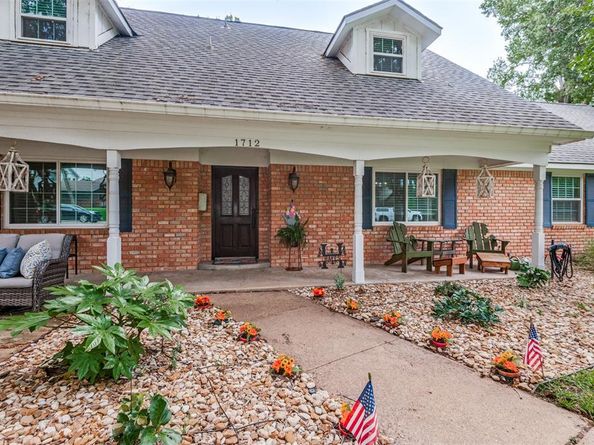 1712  Cripple Creek Drive , Irving Texas 75061