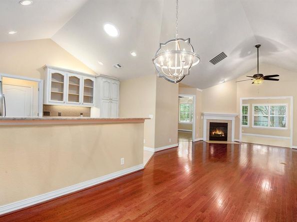 3120  Camellia Rose Drive  312, Fort Worth Texas 76116