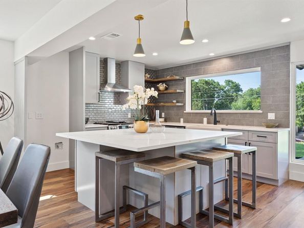 5936  Spring Glen Drive , Dallas Texas 75232