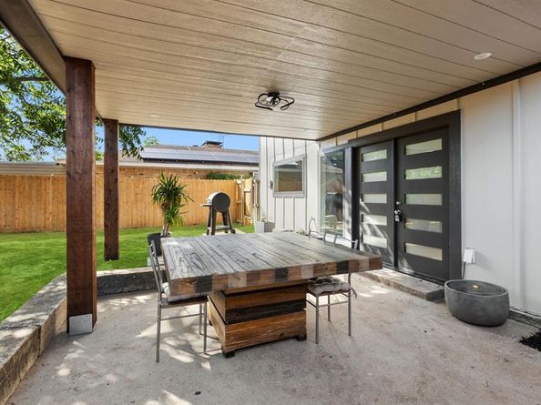 5936  Spring Glen Drive , Dallas Texas 75232