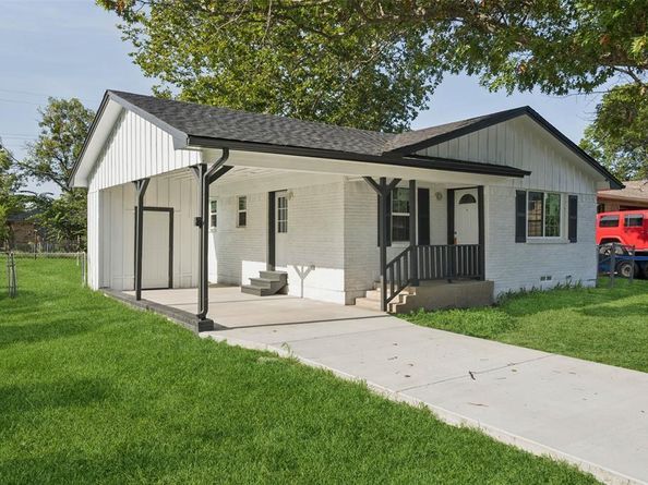 300 E Hazelwood Street , Princeton Texas 75407