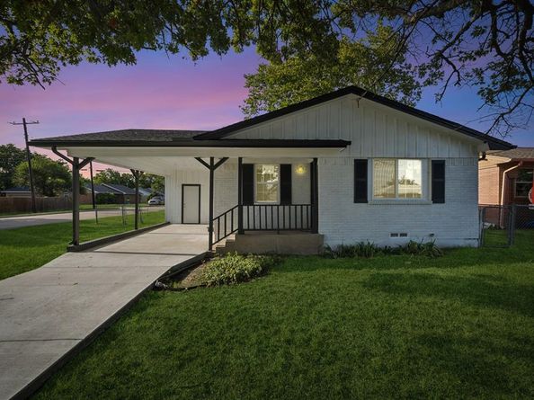 300 E Hazelwood Street , Princeton Texas 75407
