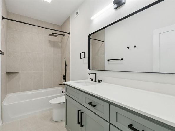 8601  Park Lane  121, Dallas Texas 75231