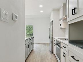 8601  Park Lane  121, Dallas Texas 75231