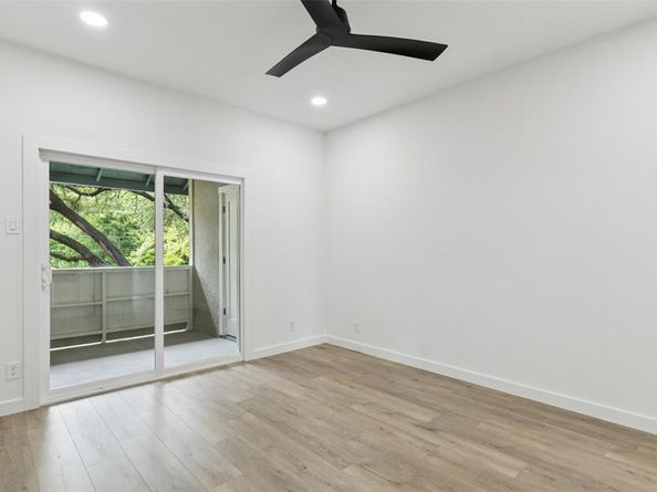 8601  Park Lane  121, Dallas Texas 75231