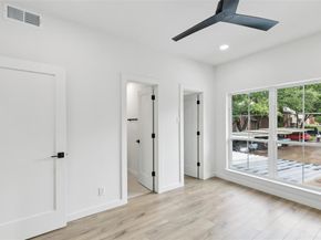 8601  Park Lane  121, Dallas Texas 75231
