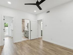 8601  Park Lane  121, Dallas Texas 75231