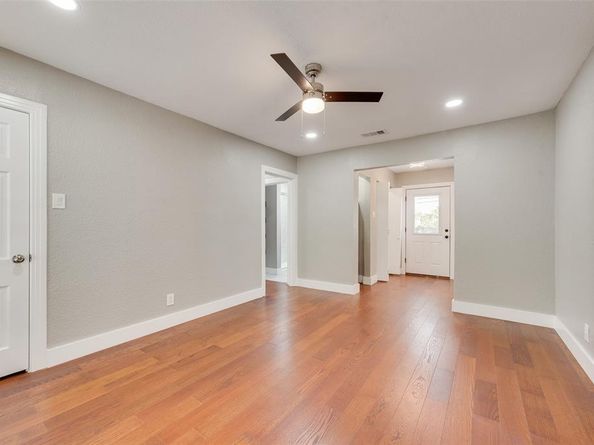 2512  Ryan Avenue , Fort Worth Texas 76110
