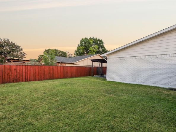 2937  Red Gum Road , Garland Texas 75044