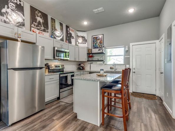 1425  Evans Avenue , Fort Worth Texas 76104