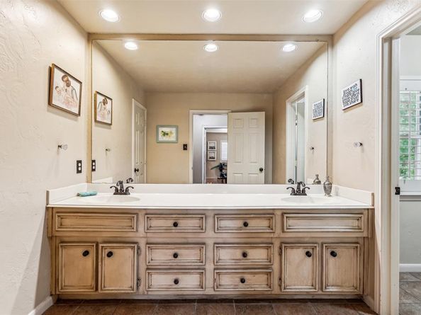 5109  Dewdrop Lane , Fort Worth Texas 76123