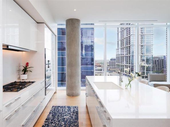 1747  Leonard Street  1402, Dallas Texas 75201