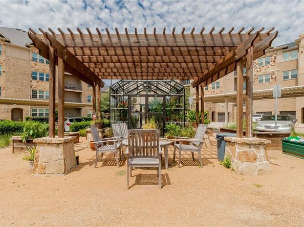 1735  Wittington Place  1207, Farmers Branch Texas 75234