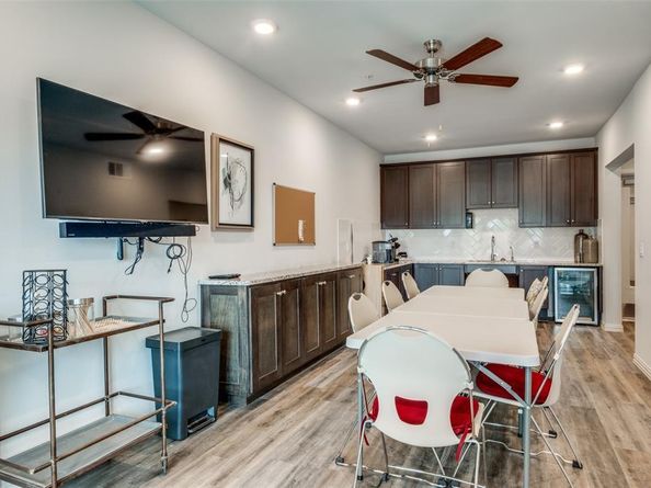 1735  Wittington Place  1207, Farmers Branch Texas 75234