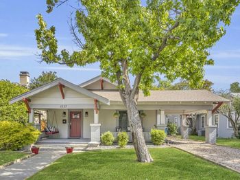 6227  Lakeshore Drive 