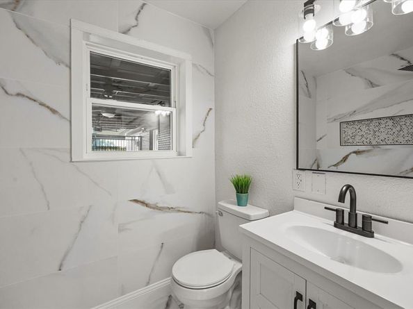 6109  Saint Johns Lane , Fort Worth Texas 76114