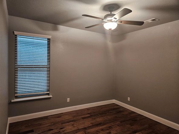 2120  RW Bivens Lane , Fort Worth Texas 76105
