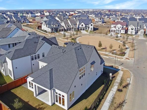 3879  Vase Vine Place , Frisco Texas 75033
